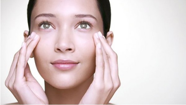 眼睛浮肿怎么办？教你2招快速缓解